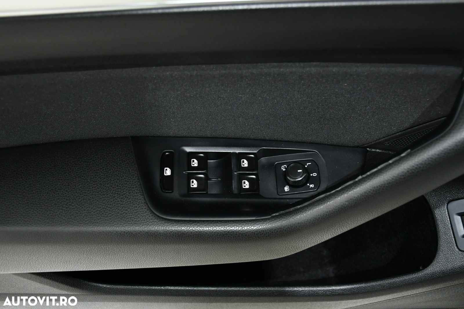 Volkswagen Passat - 30