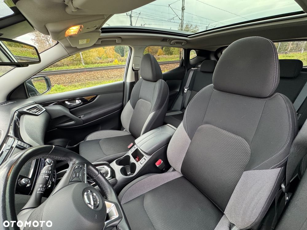 Nissan Qashqai 1.3 DIG-T N-Connecta DCT - 10