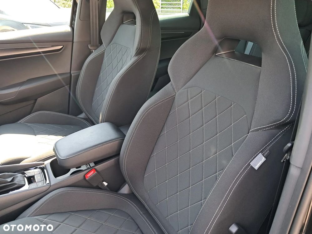 Skoda Karoq 1.5 TSI ACT Sportline DSG - 22