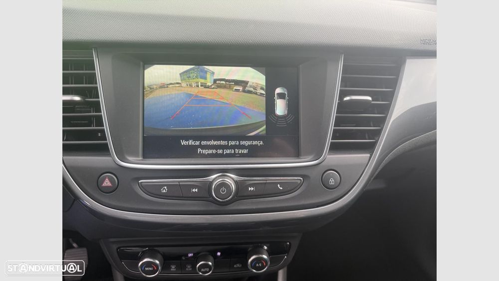 Opel Crossland 1.2 T Design & Tech - 11