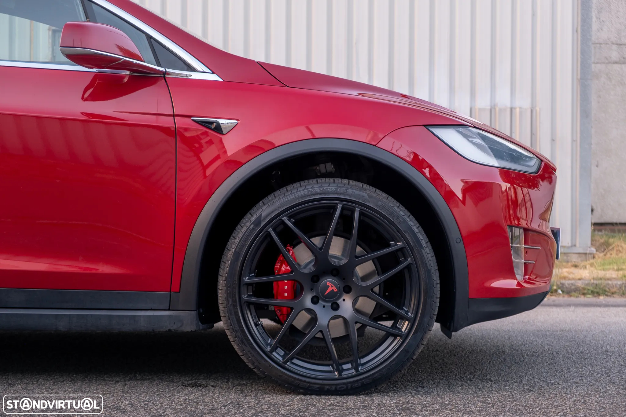Tesla Model X Ludicrous Performance - 4