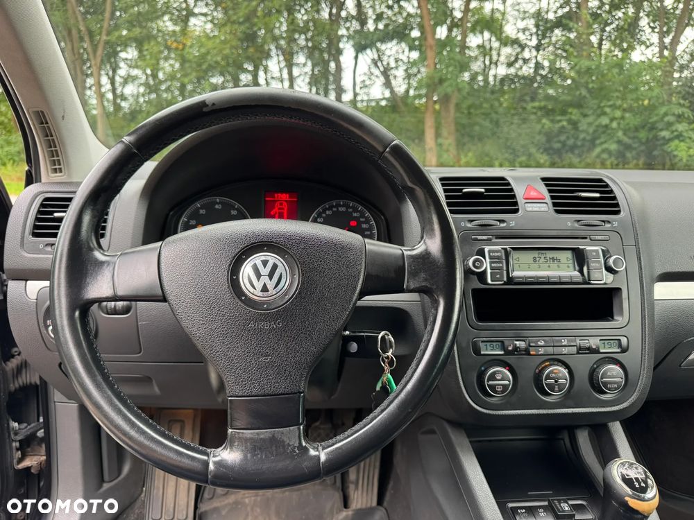 Volkswagen Golf 1.6 Q-Line - 5