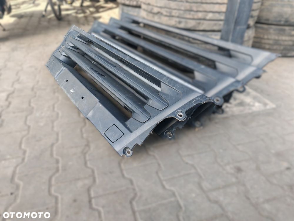 GRILL ZDERZAK PRZEDNI ŚRODKOWY MAN TGX EURO 6 81416106951 ORYGINAŁ - 5