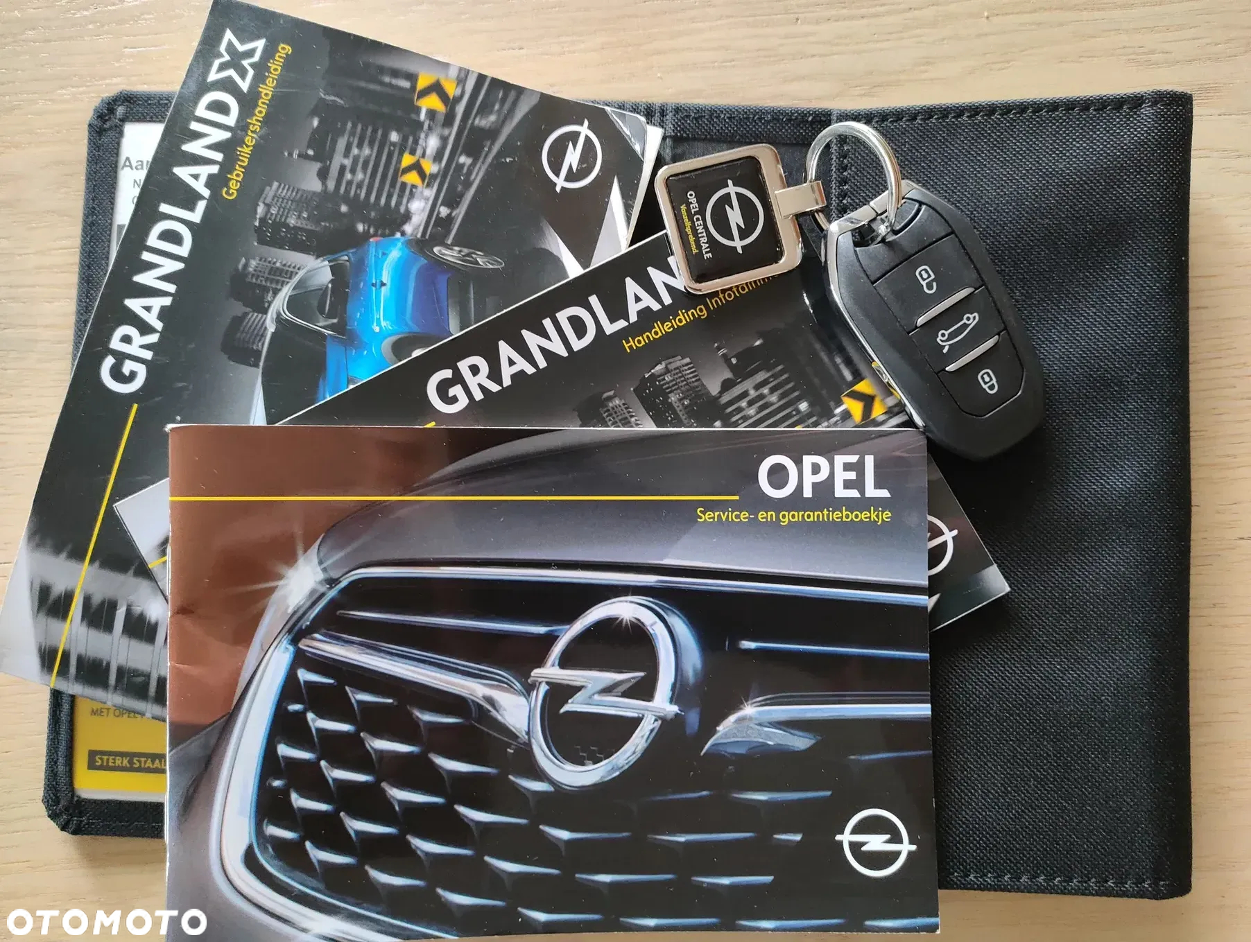 Opel Grandland X 1.2 Start/Stop Business Edition - 32