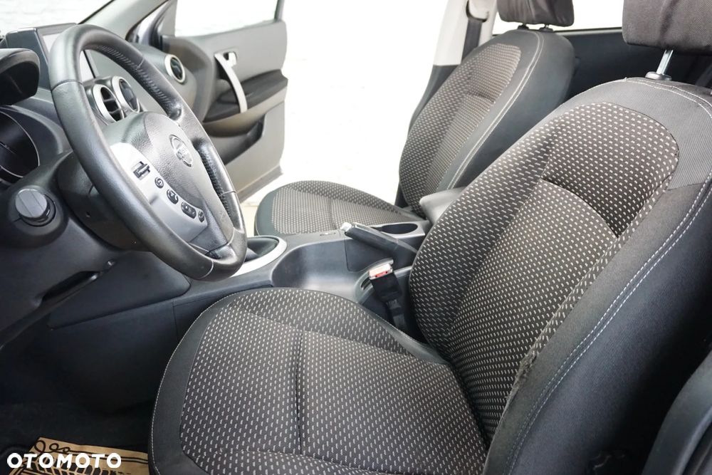 Nissan Qashqai 2.0 dCi DPF tekna - 22