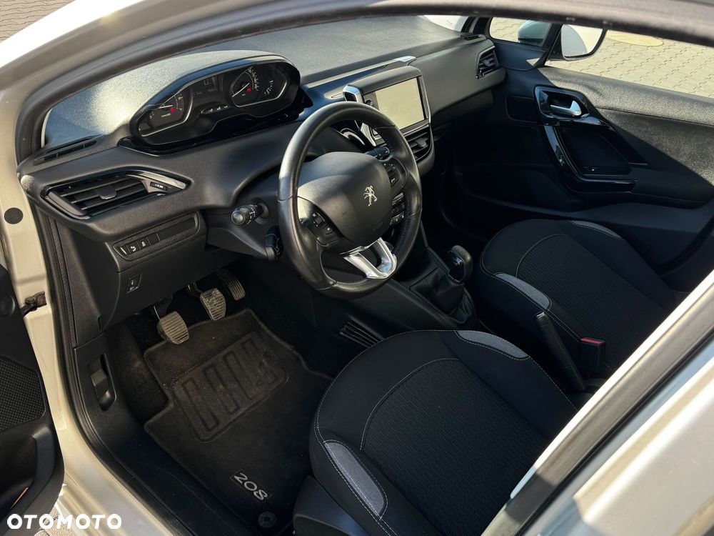 Peugeot 208 1.2 PureTech Active - 11