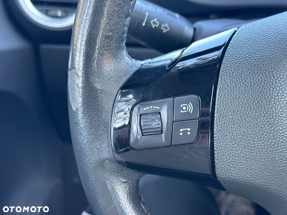 Opel Corsa 1.2 16V Essentia - 14