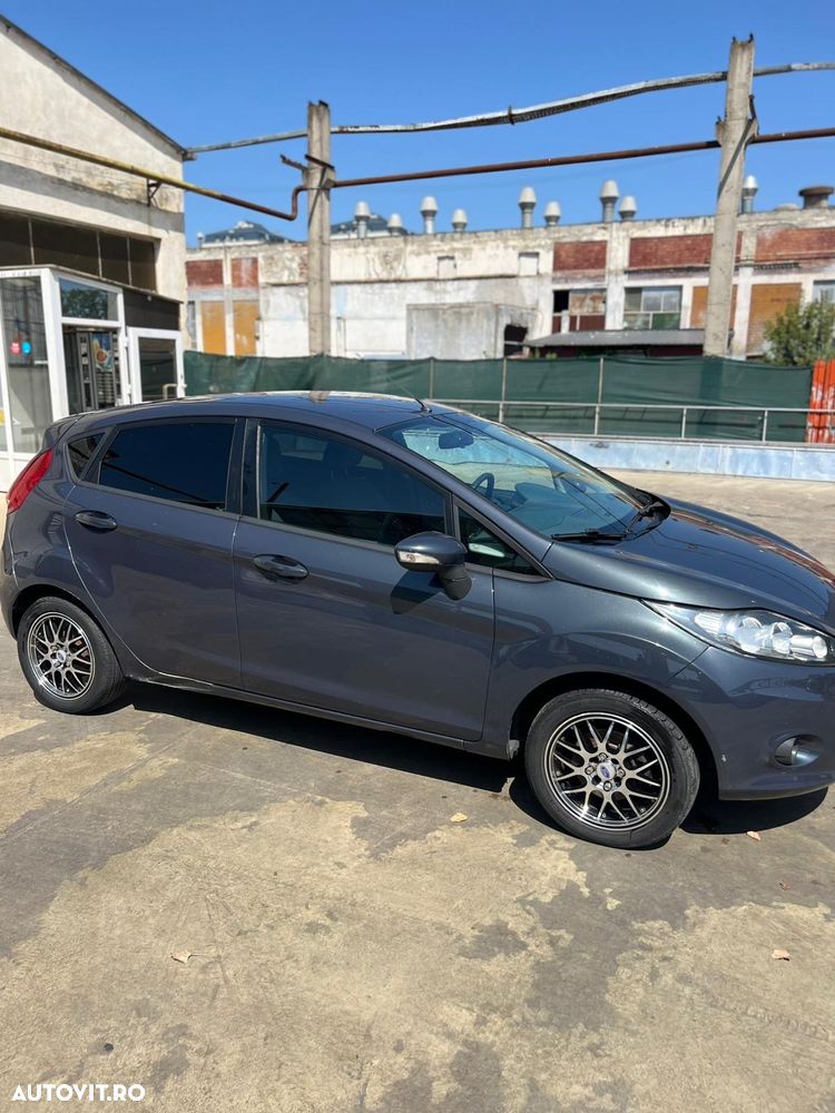 Ford Fiesta - 6