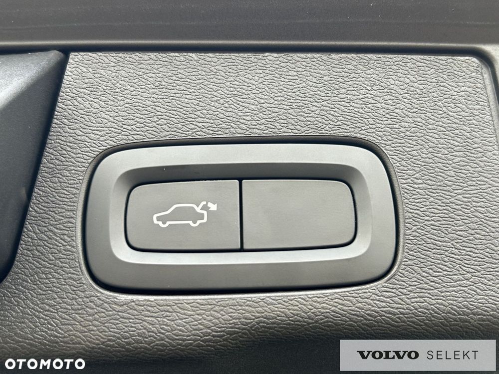 Volvo XC 60 - 30