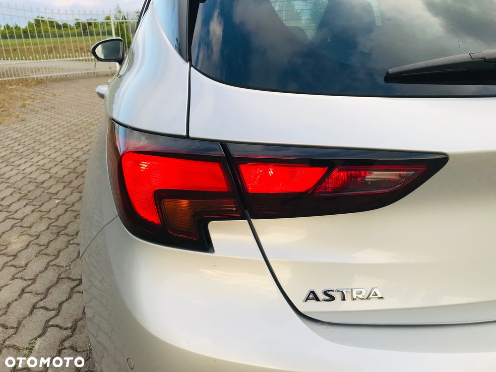 Opel Astra 1.2 Turbo Start/Stop Design&Tech - 11