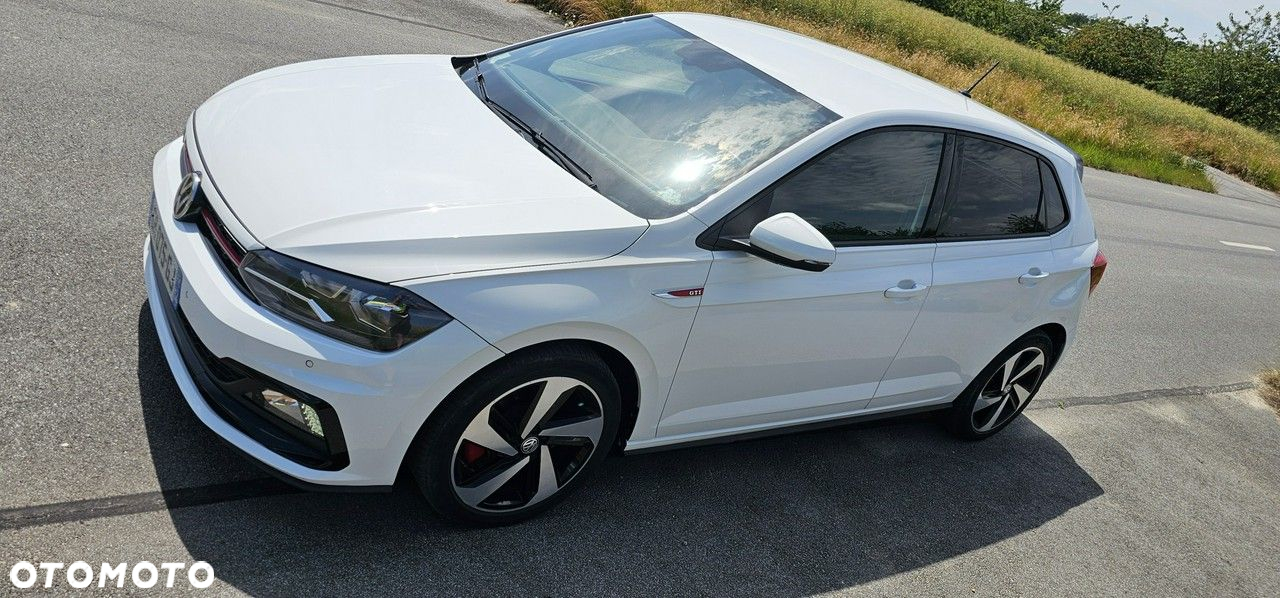 Volkswagen Polo - 8