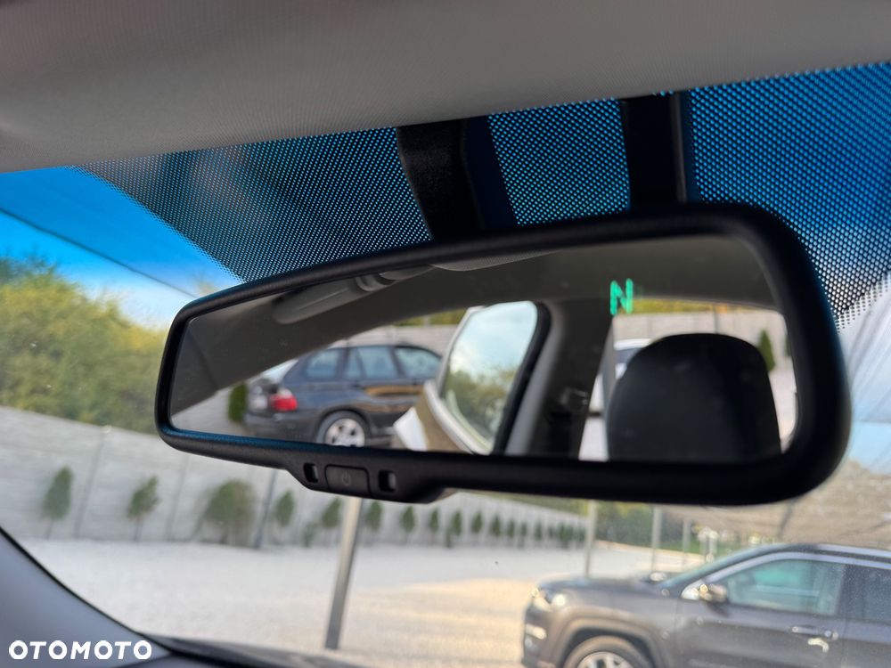 Hyundai ix35 2.0 4WD Trend - 32