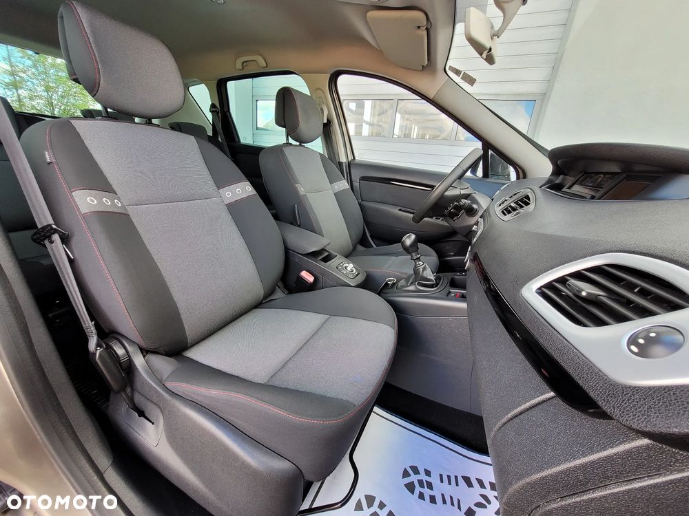 Renault Scenic 1.6 16V 110 TomTom Edition - 18
