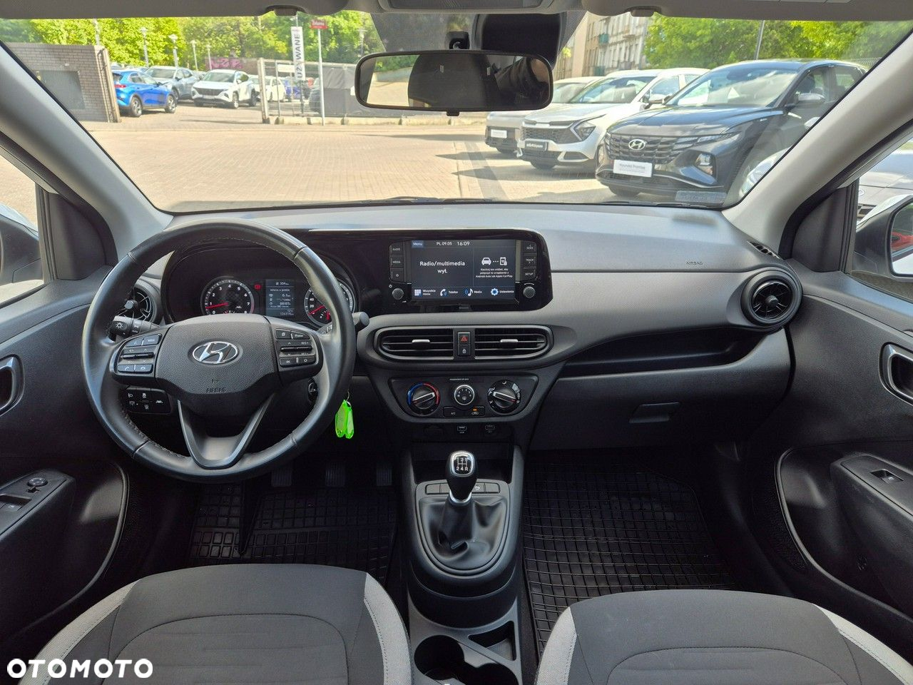 Hyundai i10 - 15