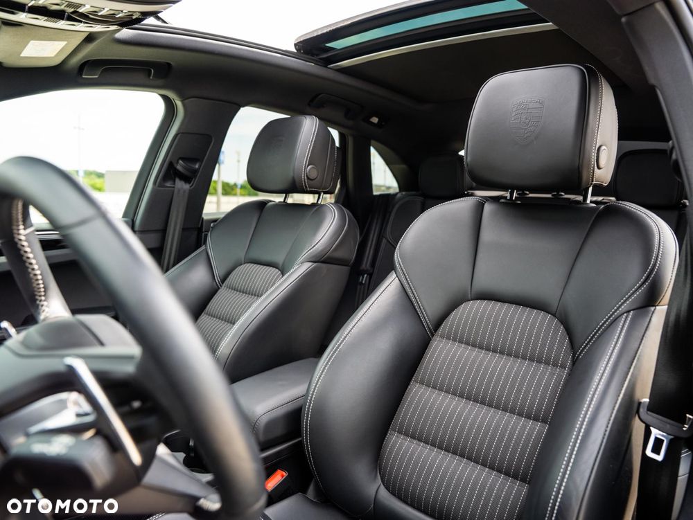 Porsche Macan T - 12