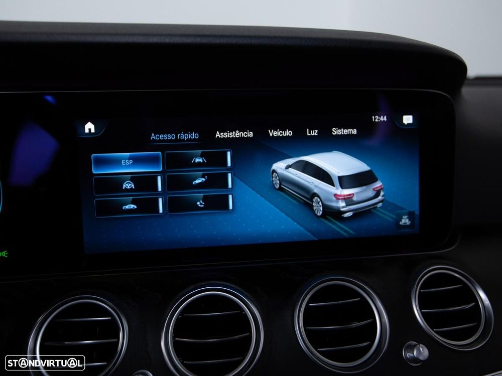 Mercedes-Benz E 300 de T 9G-TRONIC AMG Line - 39