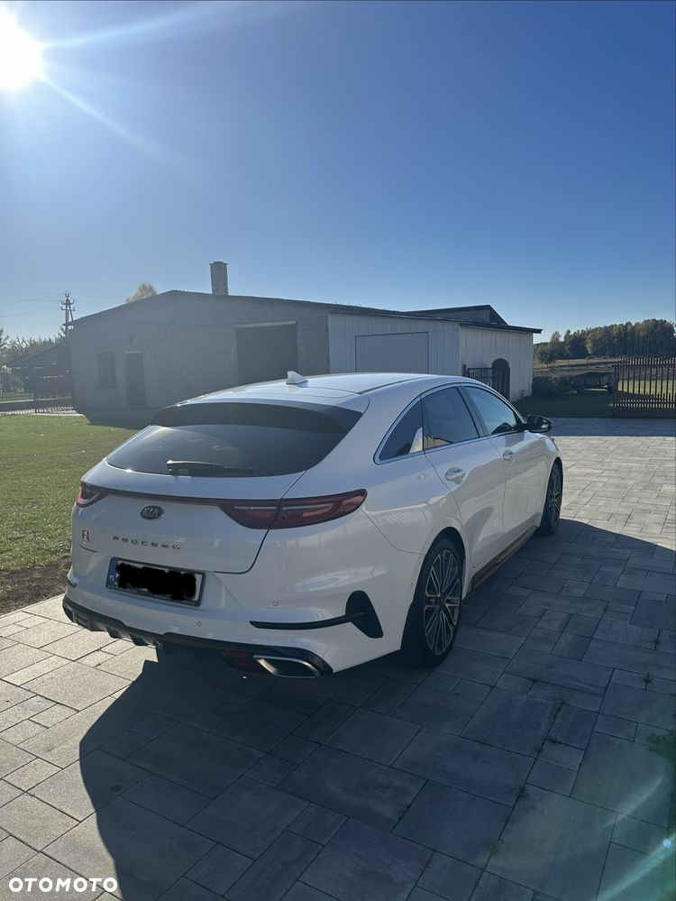 Kia ProCeed - 2