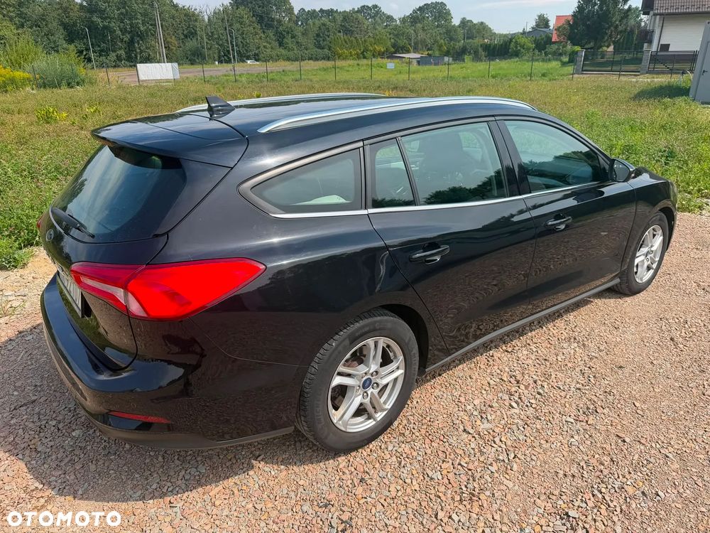 Ford Focus 1.0 EcoBoost Titanium - 6
