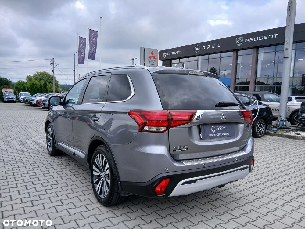 Mitsubishi Outlander 2.0 Instyle + 4WD CVT - 4