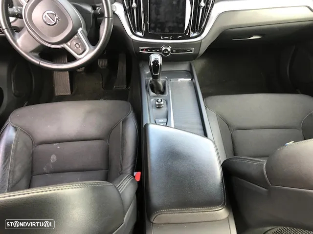 Volvo V60 2.0 D3 Momentum - 7