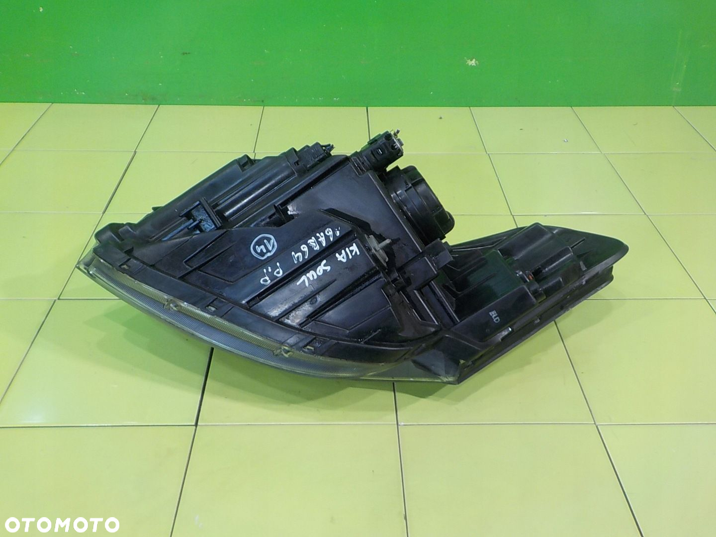 KIA SOUL 1.6 CRDI 09r 5D lampa prawa przod - 5