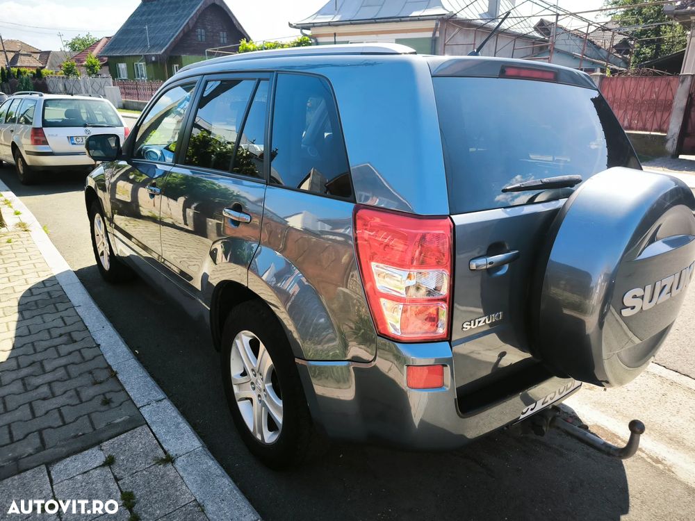 Suzuki Grand Vitara 1.9 DDIS JLX-ES - 10