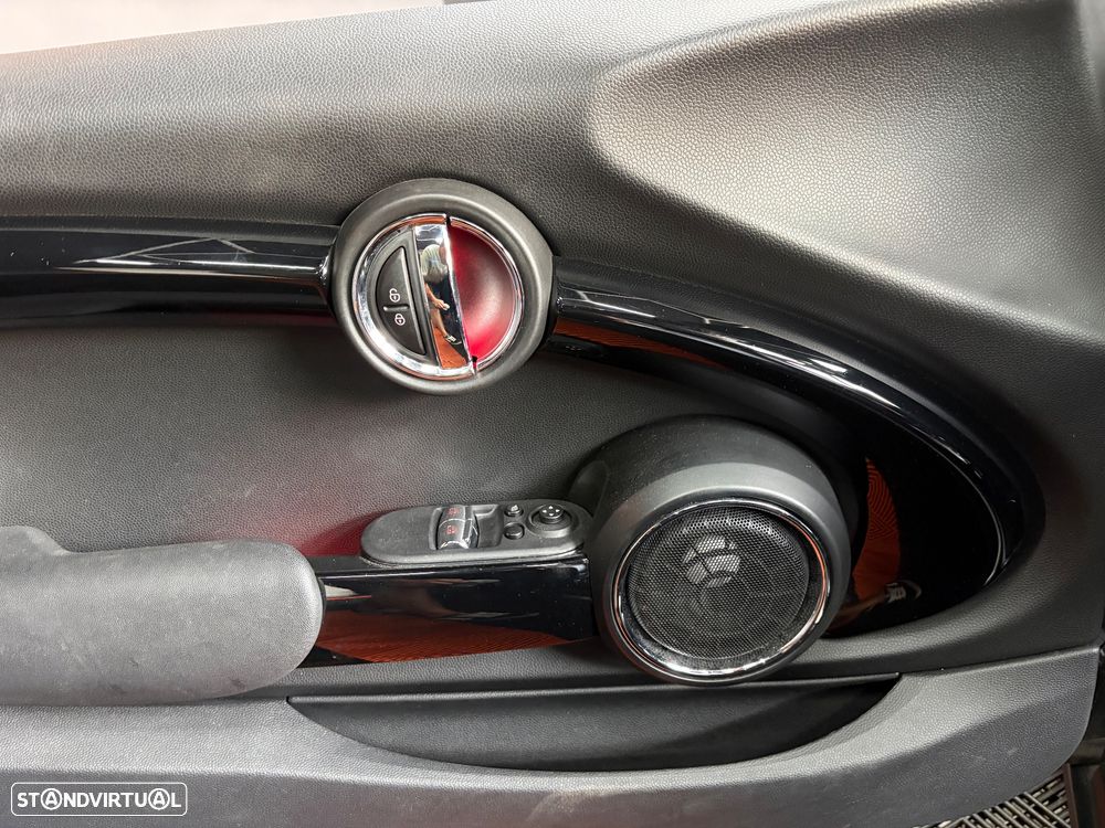 MINI 3 Portas Cooper SD Aut. - 33