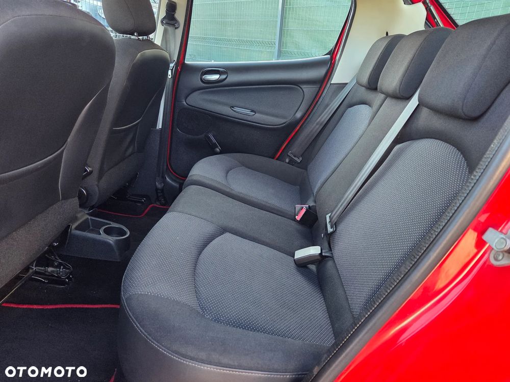 Peugeot 206 plus 75 Street Racing - 15