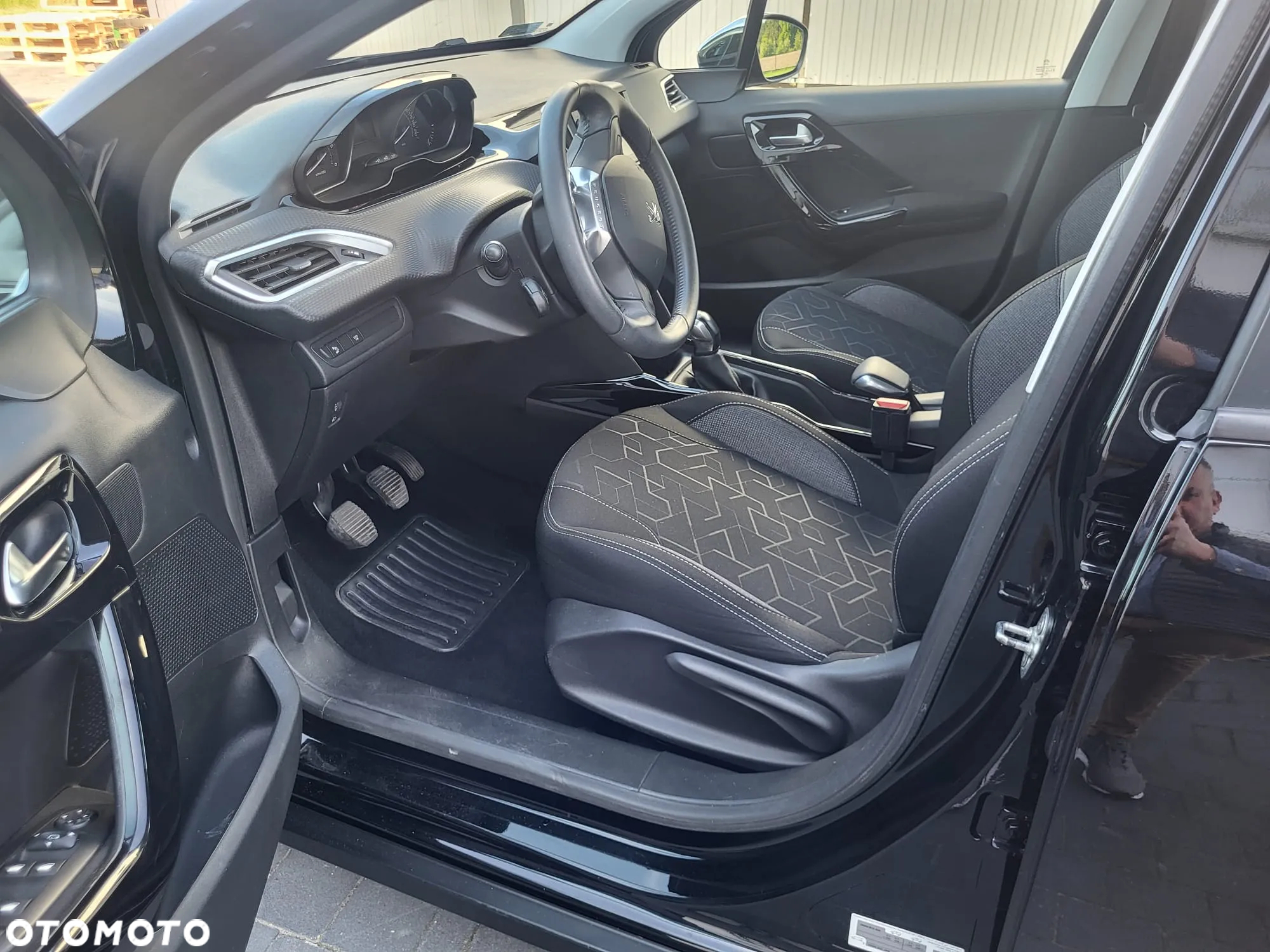 Peugeot 2008 1.5 BlueHDi Allure - 6