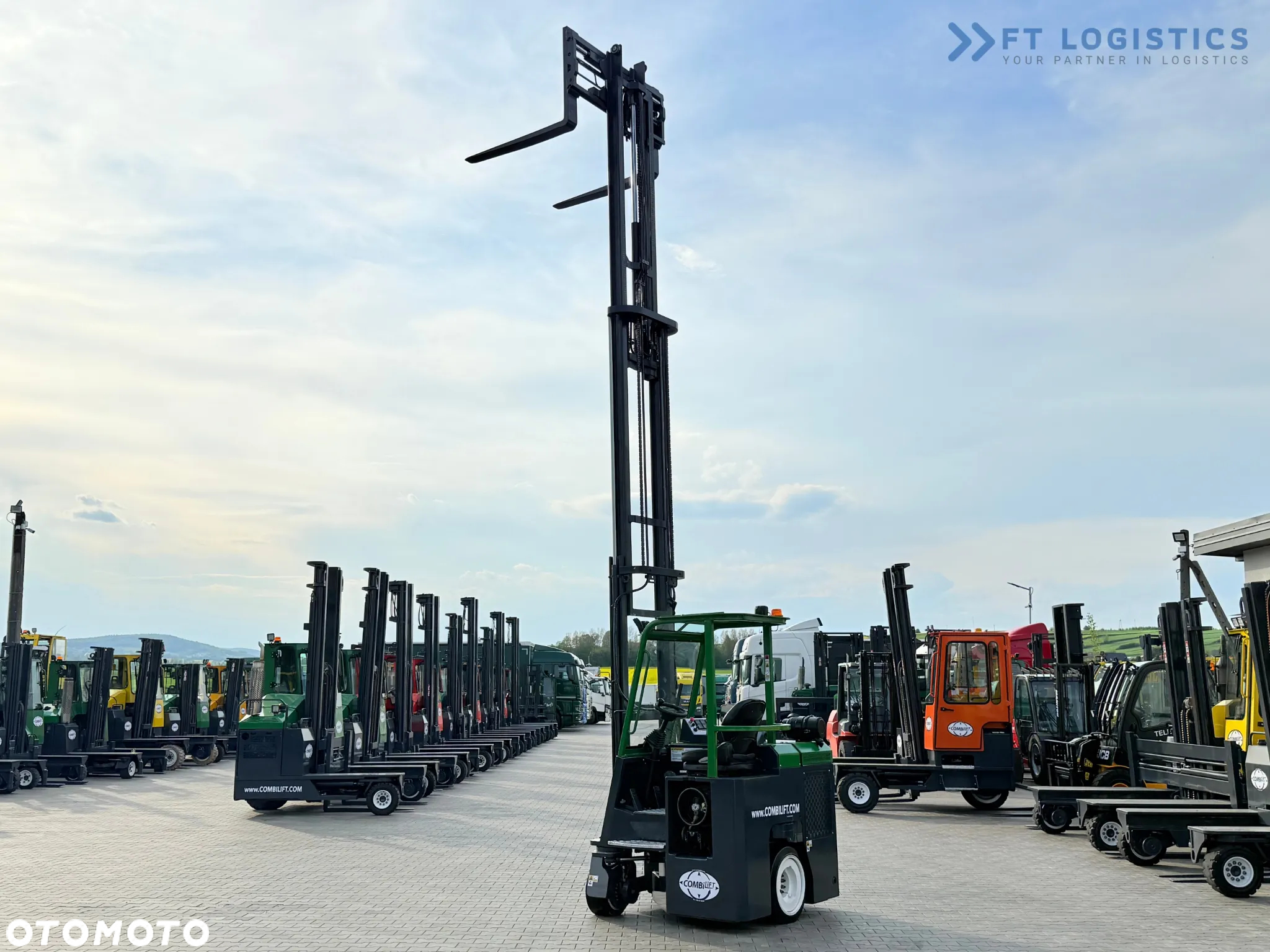 Combilift C3000CB / GAZ / TRIPLEX - 6500MM / WOLNY SKOK / POZYCJONER / PRZESUW BOCZNY / STAN IDEALNY - 25