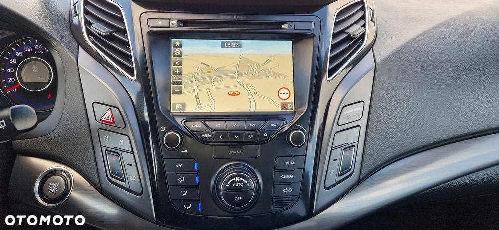 Hyundai i40 Kombi blue 1.7 CRDi DCT Premium - 22