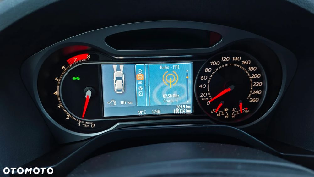 Ford Galaxy 2009 photo 4
