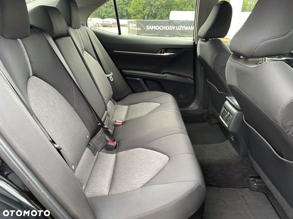 Toyota Camry 2.5 Hybrid Comfort CVT - 8