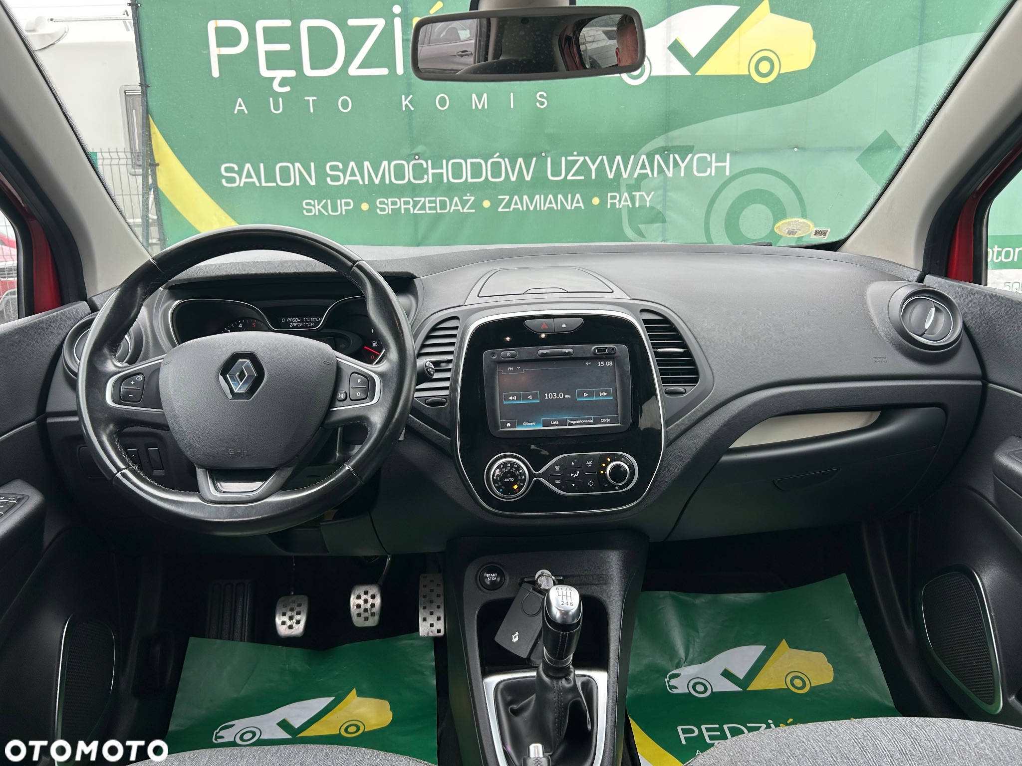 Renault Captur - 16