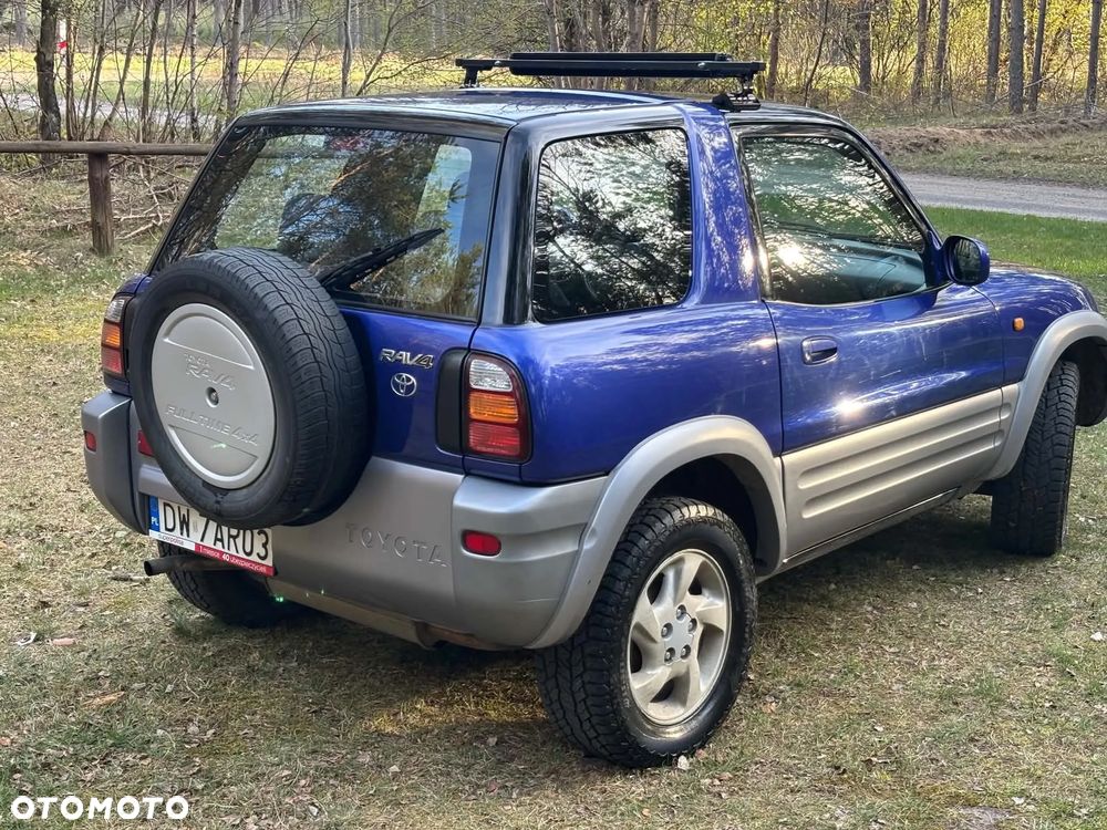 Toyota RAV4 2.0 - 13