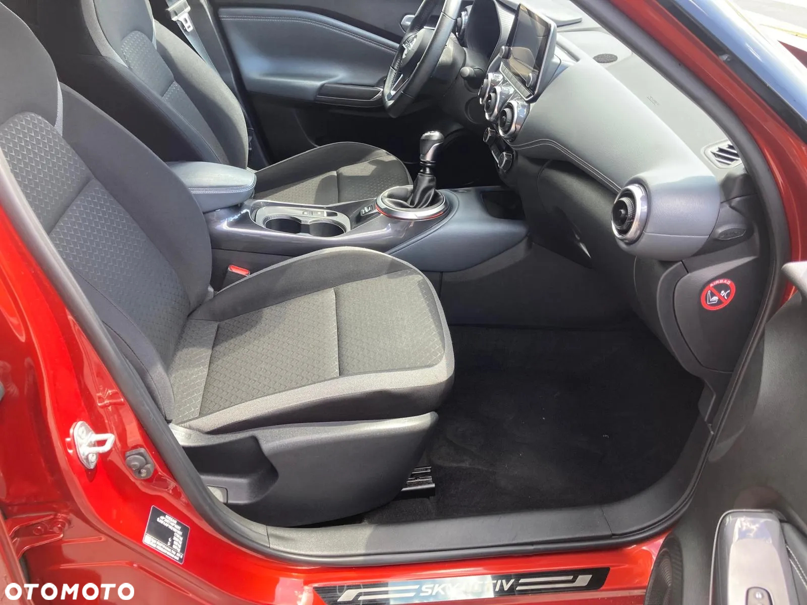 Nissan Juke 1.0 DIG-T N-Connecta - 18