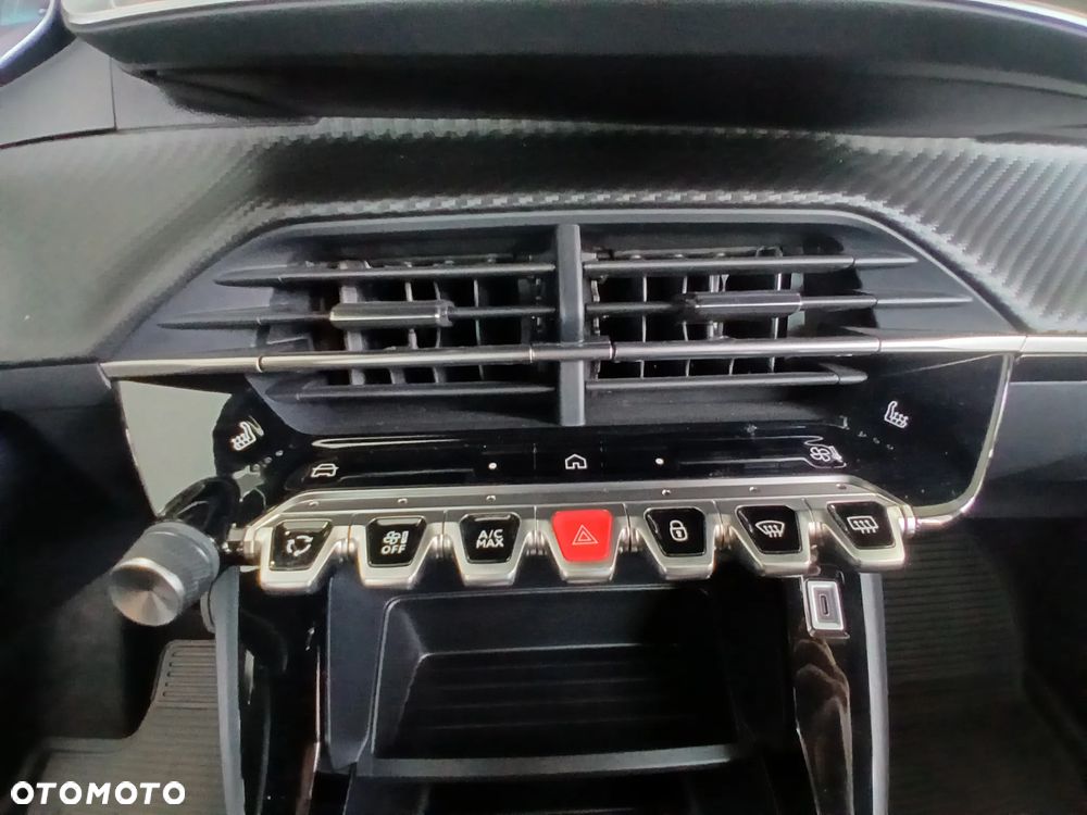 Peugeot 2008 PureTech mHEV Style e-DCS6 - 5
