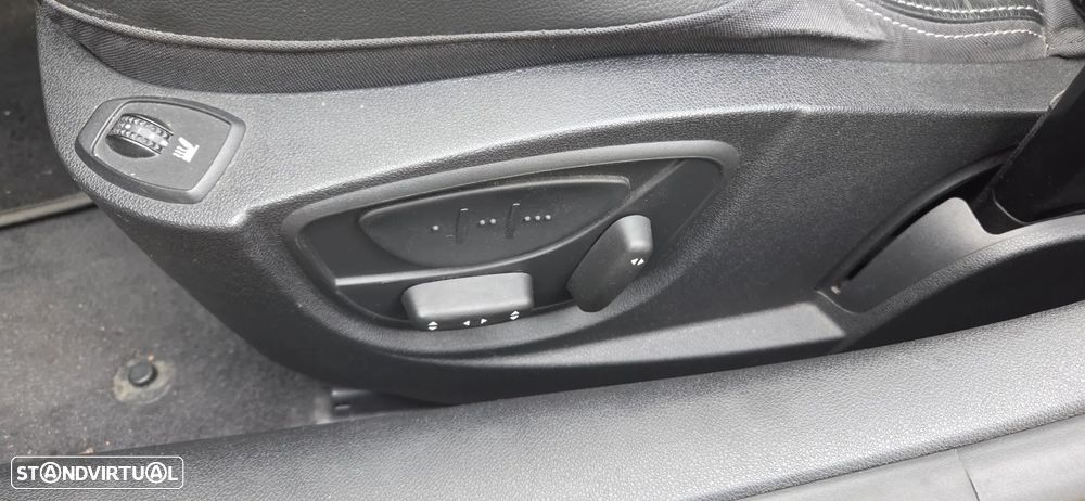 Renault Laguna 2.0 dCi Initiale Aut. - 30