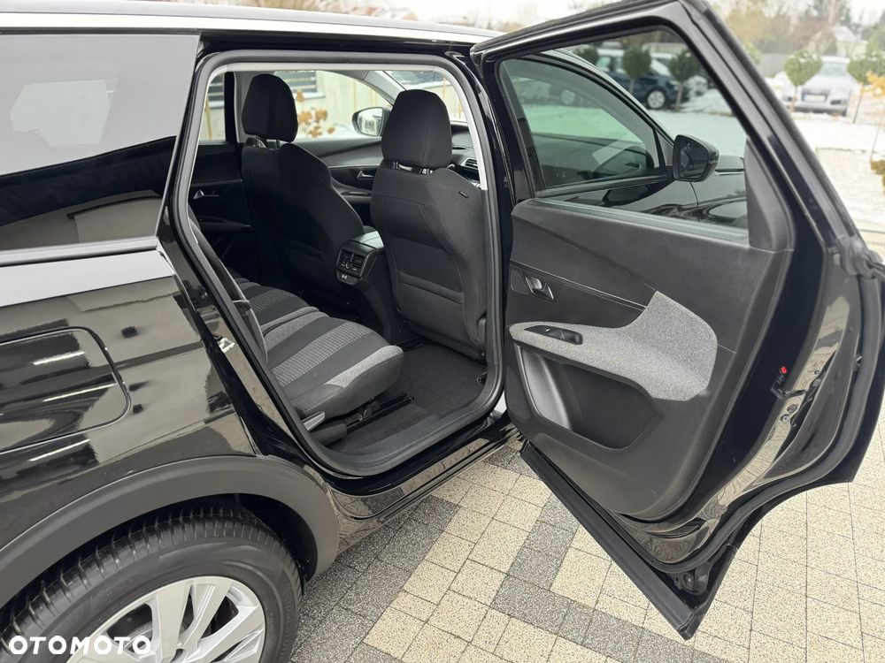 Peugeot 5008 BlueHDi 130 EAT8 Allure - 28