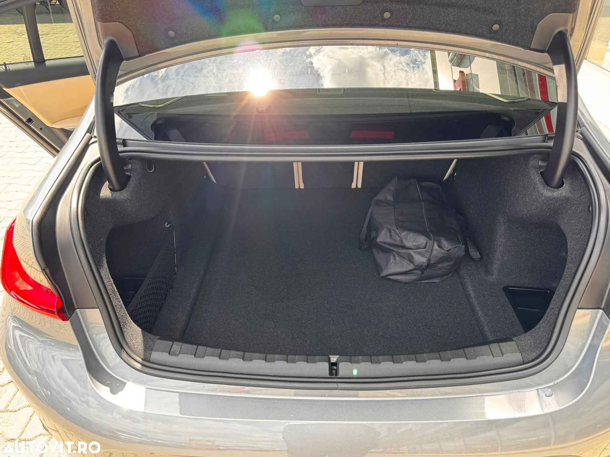 BMW Seria 3 320i xDrive AT - 16