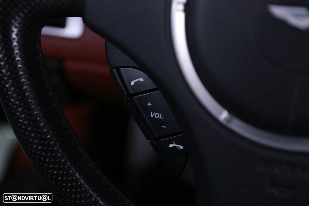 Aston Martin Vantage Coupé V8 Sportshift — fotografia 21