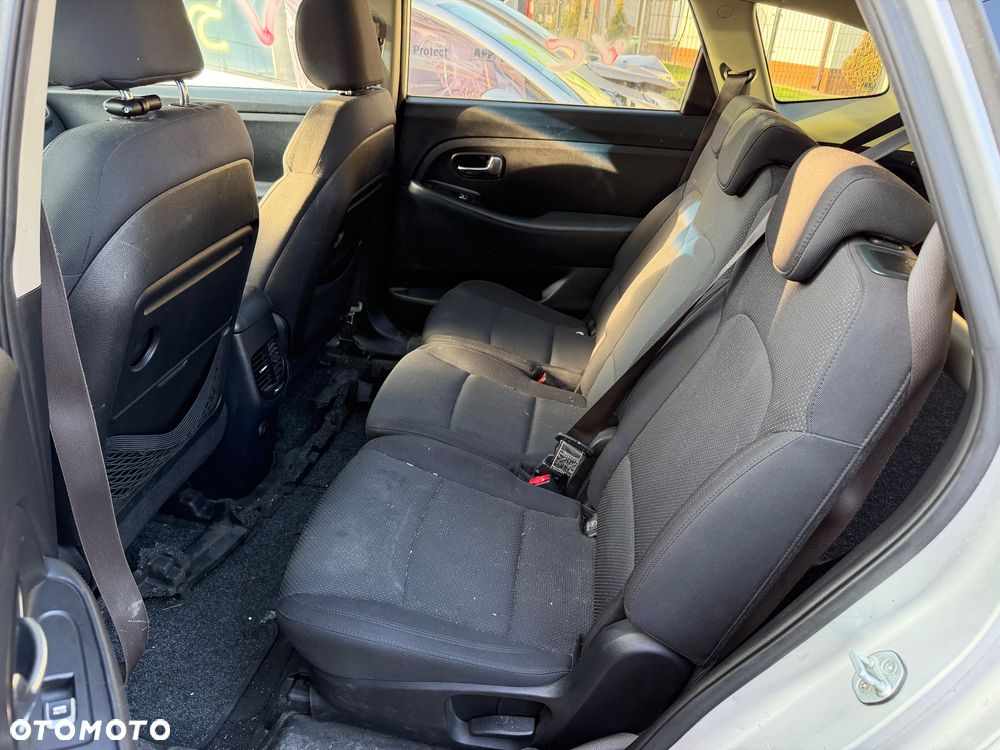 Kia Carens 1.7 CRDi 115 Dream-Team Edition - 11