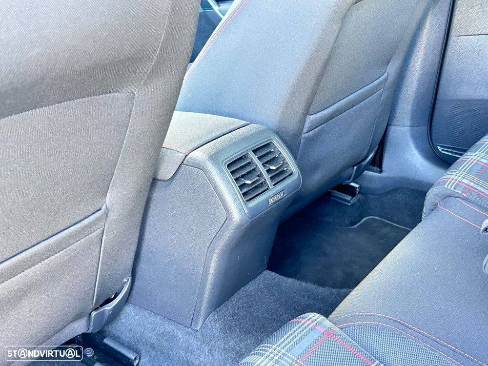 VW Golf 2.0 TSi GTi DSG Performance - 47