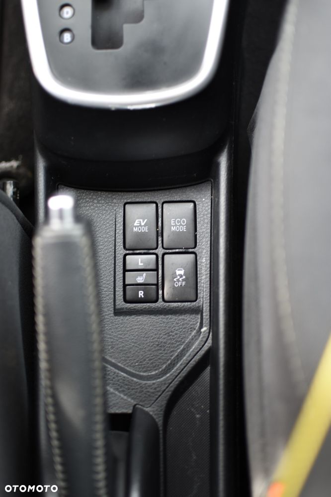 Toyota Yaris Hybrid 100 Premium EU6 - 34