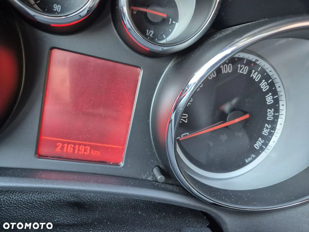 Opel Astra IV 1.4 T Sport - 12