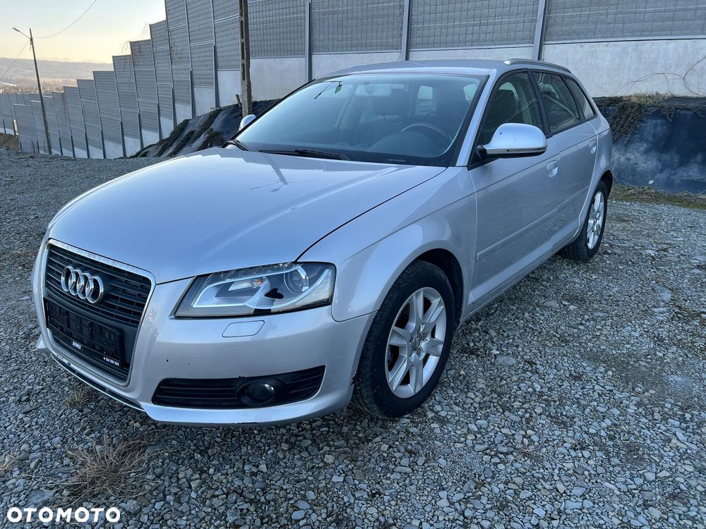 Audi A3 Sportback 1.6 TDI DPF S line Sportpaket - 3