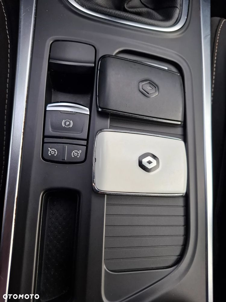 Renault Megane ENERGY TCe 130 Start & Stop LIMITED - 16