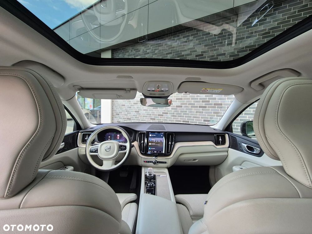 Volvo XC 60 T6 AWD Plug-In Hybrid Inscription Expression - 28