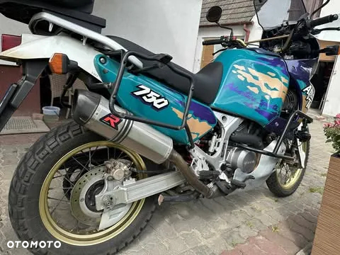 Honda XRV - 3