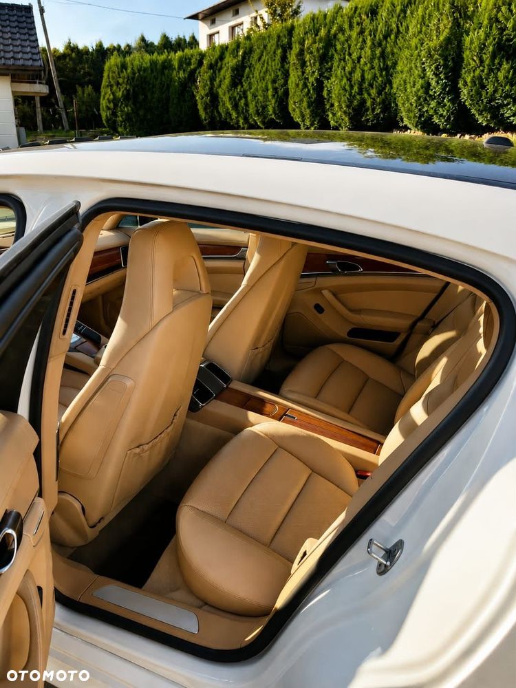 Porsche Panamera PDK - 7